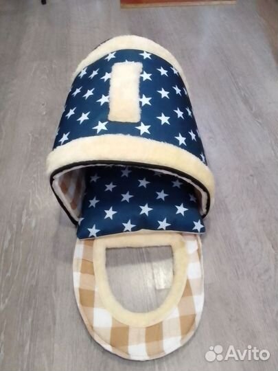 Домик для маленьких кошек или собак