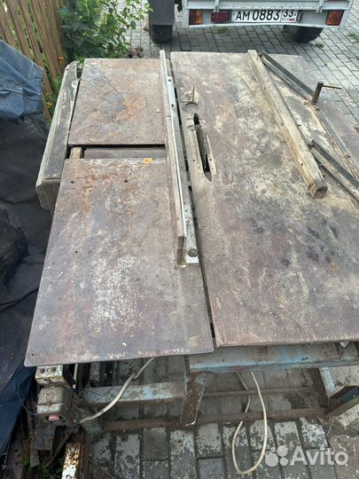 Циркулярный станок с фуганком