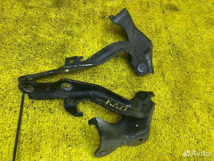 Петля капота передняя Toyota/Lexus