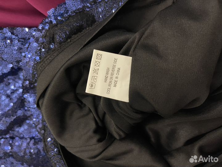 Блестящее синее платье