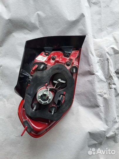 Kia k5 фонарь задний правый наружний