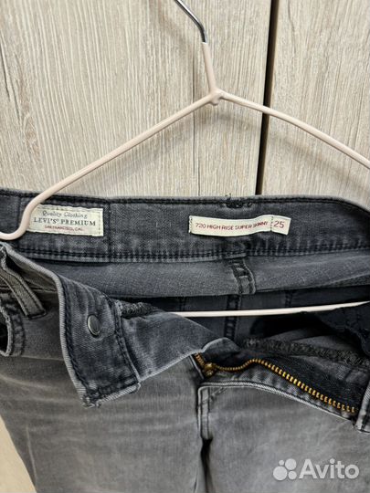 Джинсы levis 720