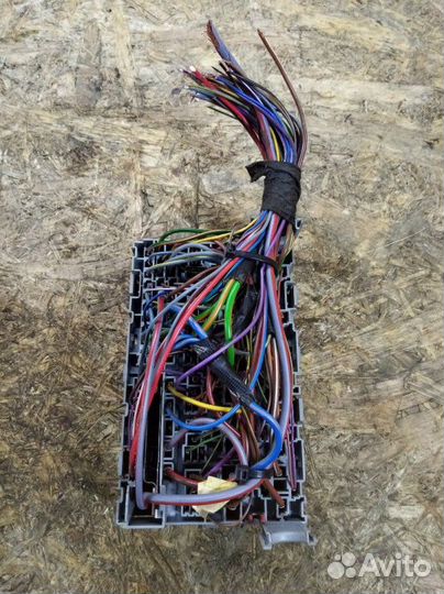 Блок предохранителей Ford Tranzit грузовой фургон