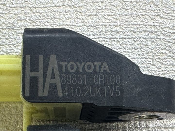 Датчик удара 89831-0R100 Toyota