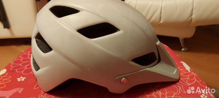 Велошлем Giro, L