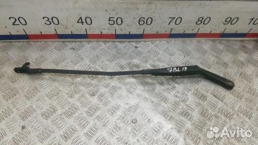 Щеткодержатель лобового стекла volkswagen golf 4