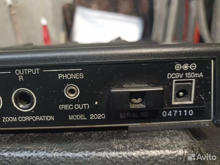 Гитарный процессор эффектов Zoom 2020