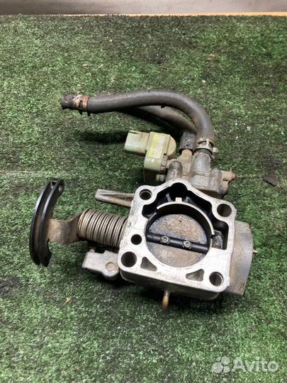 Дроссельная заслонка Toyota Carina седан 1.6 4AFE