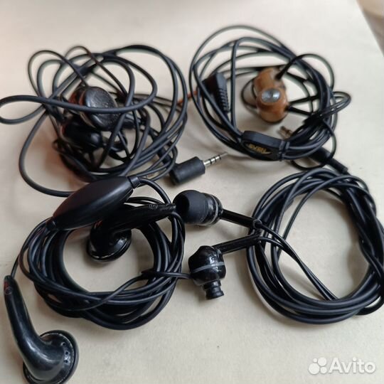 Наушники проводные