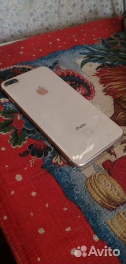 Телефон iPhone 8 plus