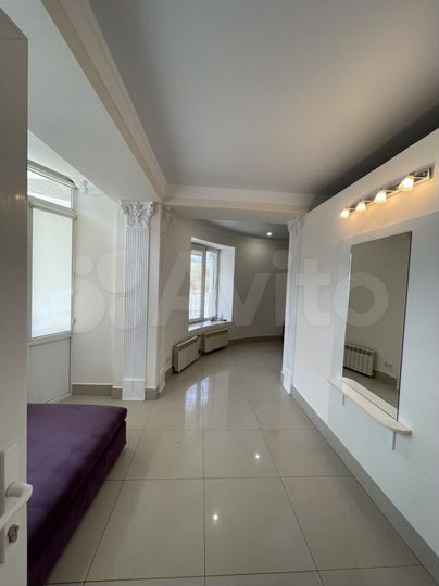 2-к. квартира, 85 м², 2/6 эт.