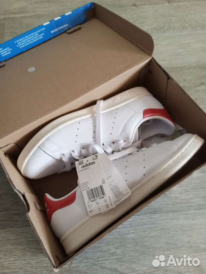 Кроссовки adidas