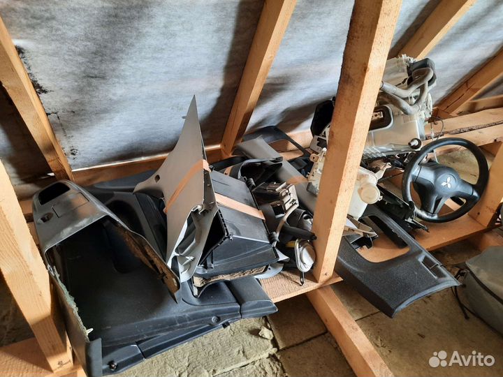 Запчасти на mitsubishi lancer 9