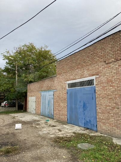 Гараж, > 30 м²