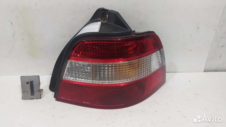 Фонарь задний honda Accord CE 93-97 унив 043-1250