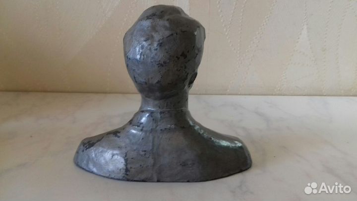 Скульптура. Бюст Есенин СССР Высота 11 см Силумин