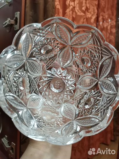 Хрустальная ваза