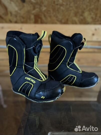 Сноубордические ботинки детские и крепления