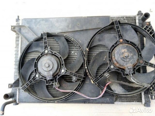 Диффузор радиатора Land Rover Freelander 2