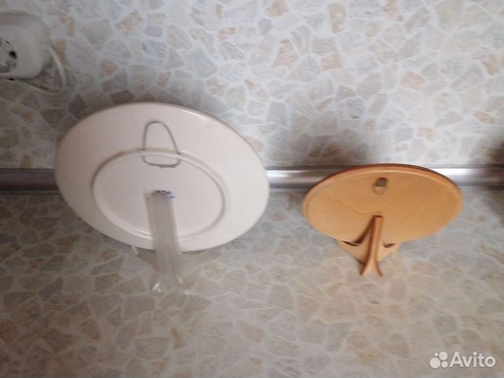 Декоративные тарелки настенные с подставками