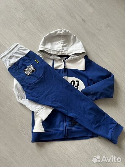 Костюм спортивный