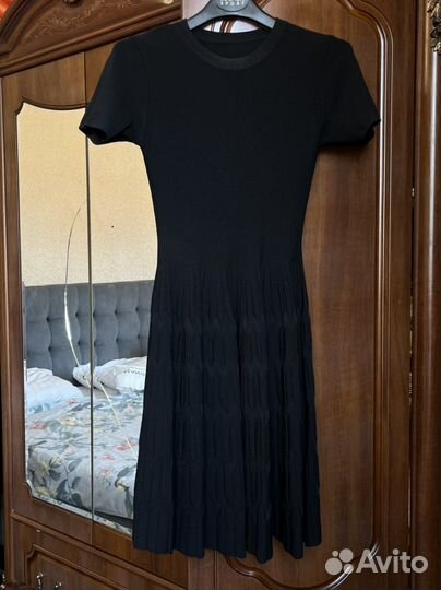 Черное платье