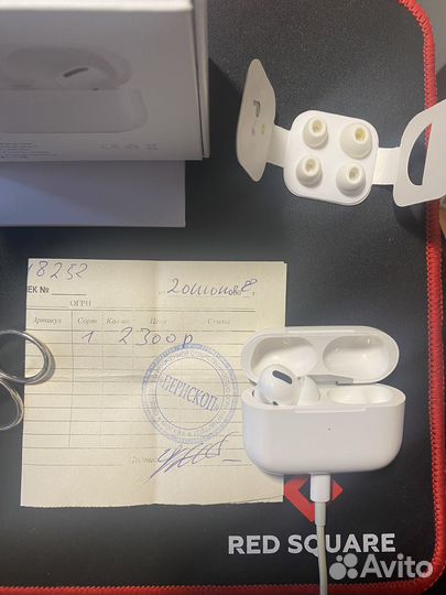 Кейс для зарядке apple airpods pro