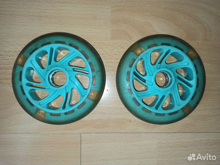 Комплект светящихся для детского самоката