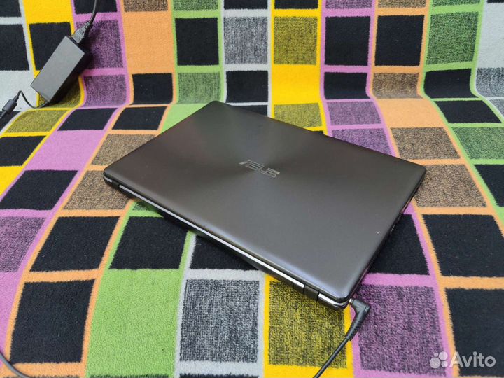 Ноутбук asus X550CC