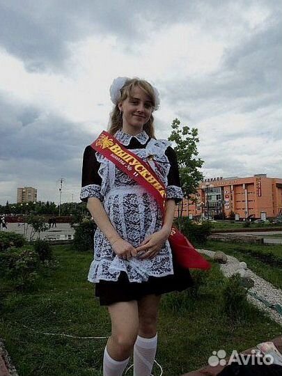 Платье и фартук на последний звонок