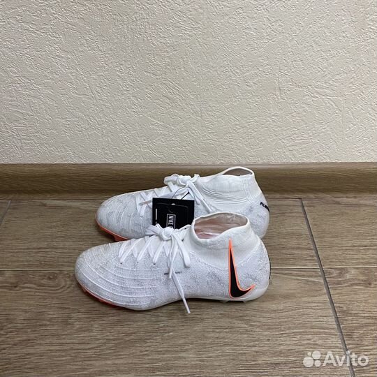 Бутсы Nike Phantom Luna Elite FG