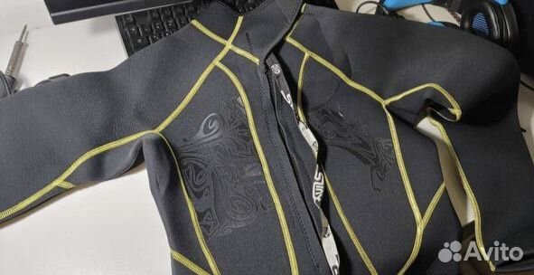 Гидрокостюм