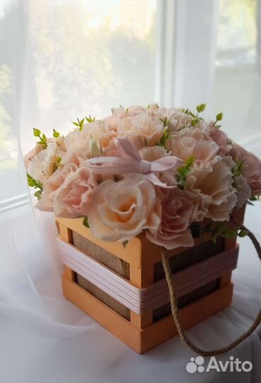 Композиция в коробке