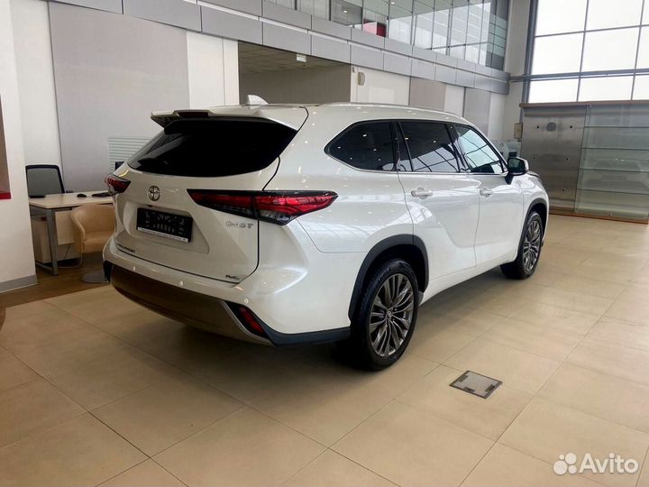 Toyota Highlander 2.0 AT, 2024