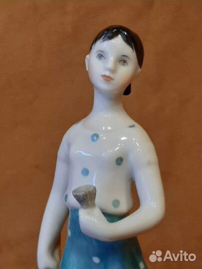 Статуэтка лфз. Бадминтонистка