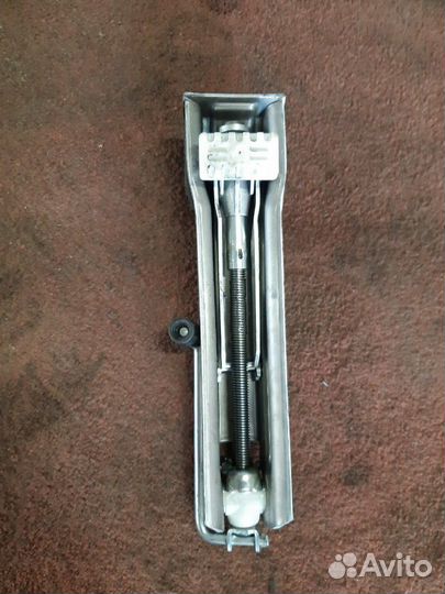 Домкрат оригинальный мерседес a2115830415