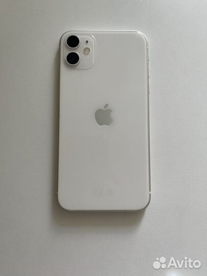 Телефон iPhone 11