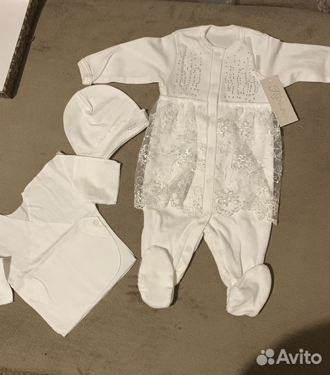 Комплект на выписку для девочки