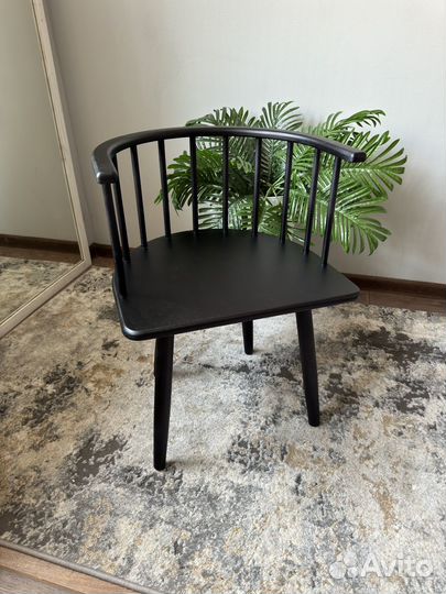 Стул кресло с подлокотниками дизайн