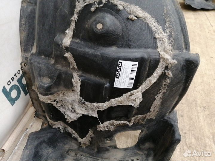 Подкрылок передний правый 53805-53020 Lexus IS II