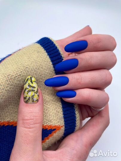 Маникюр / педикюр Парнас