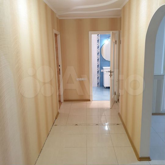 2-к. квартира, 67 м², 7/10 эт.