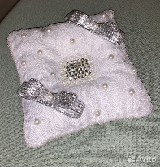 Подушка для обручальных колец