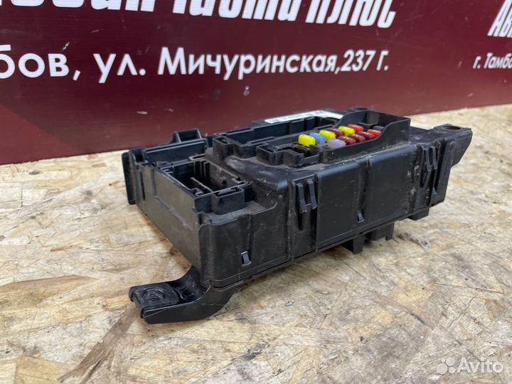 Блок предохранителей Opel Corsa