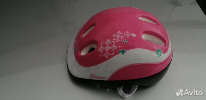 Продам шлем для девочки. Состояние идеальное