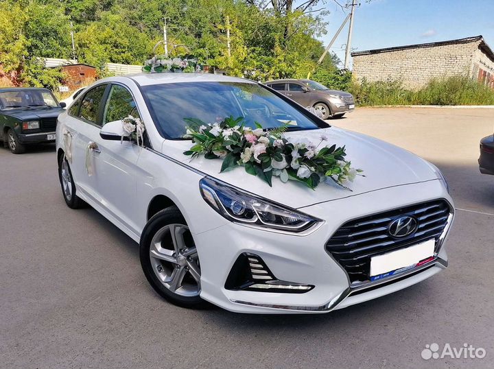 Украшения на свадебный автомобиль