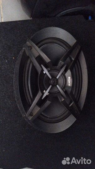 Акустическая полка в сборе с колонками на Ниву