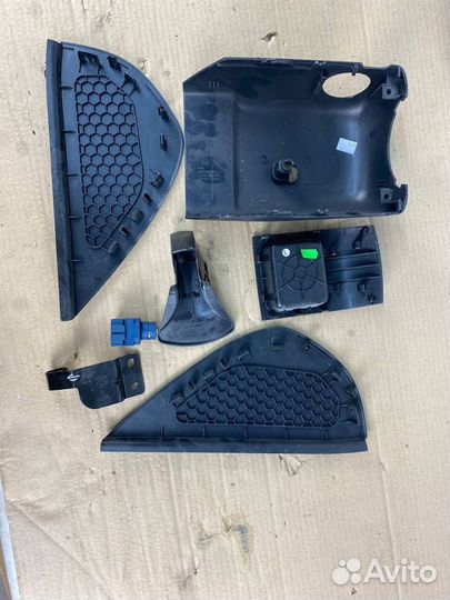 Пластик салона Volkswagen Polo 5 Sedan