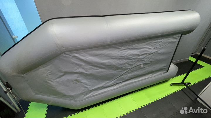 Надувная пвх лодка Хантер 320 Л (слань)