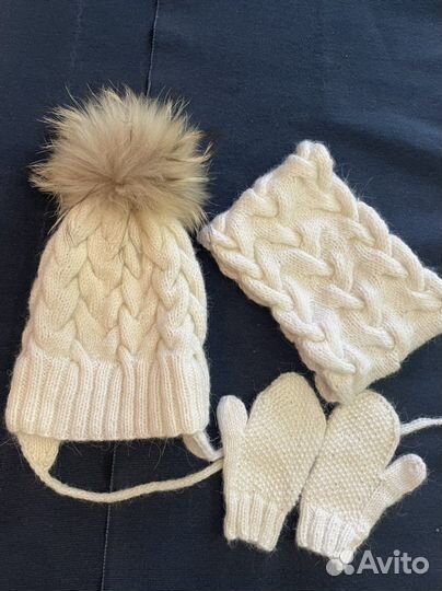 Комплект шапка, шарф, варежки ручной работы